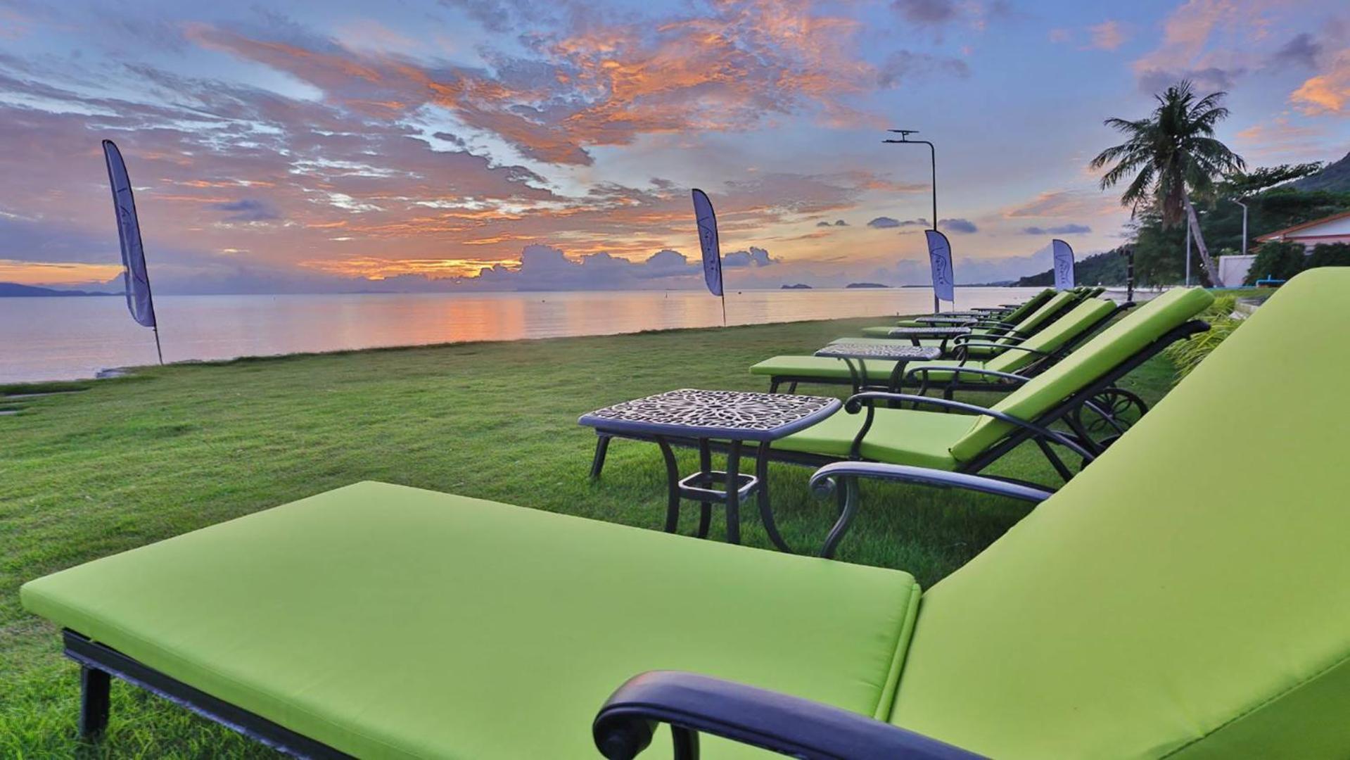 Vannee Golden Sands Beachfront Resort Haad Rin Exterior photo