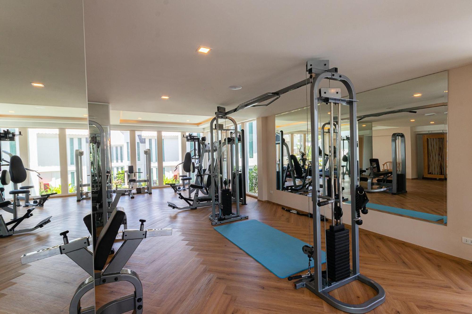 Vannee Golden Sands Beachfront Resort Haad Rin Exterior photo