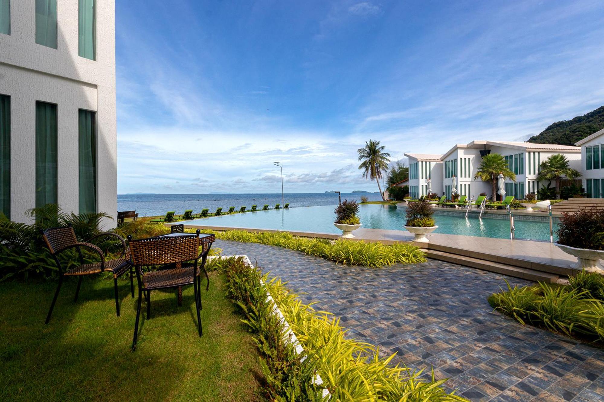 Vannee Golden Sands Beachfront Resort Haad Rin Exterior photo
